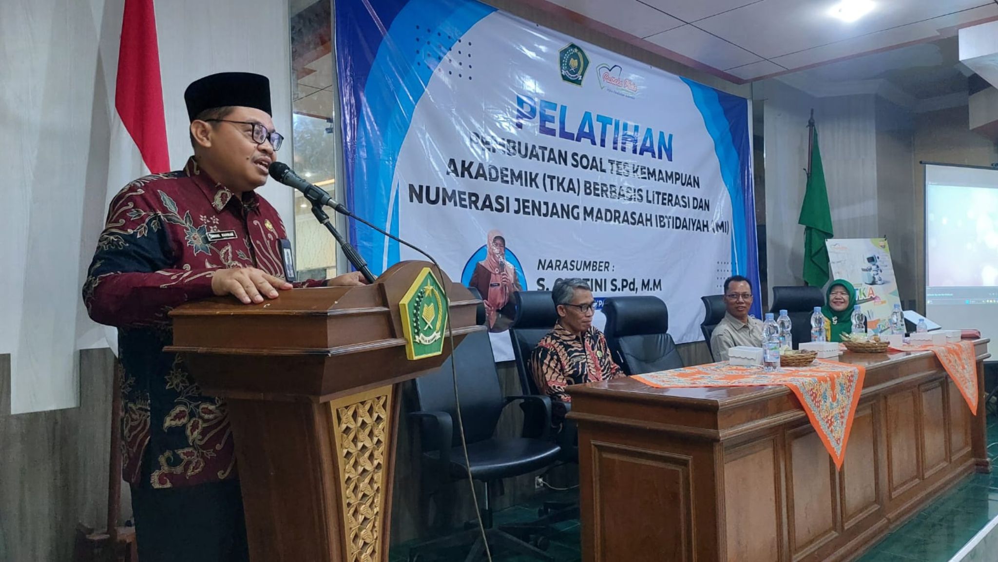 Siswa Kelas 6  Siap TKA, Guru MI Ikuti Pelatihan Pembuatan Soal untuk Tingkatkan Mutu Evaluasi