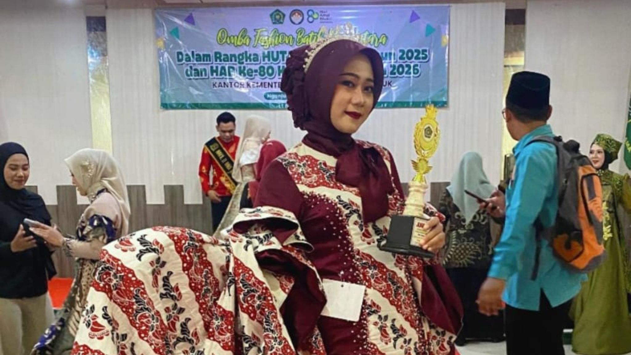 Anggun Berkarya dengan Batik, Guru MAN 3 Nganjuk Sabet Juara 2