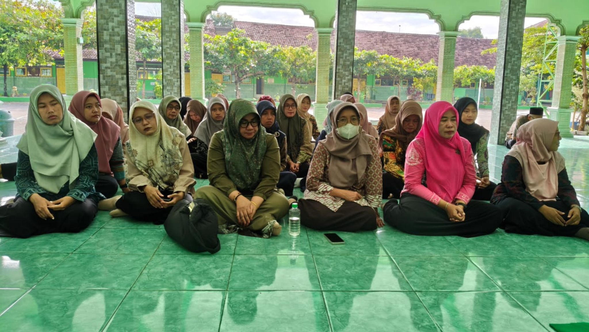 MAN 3 Nganjuk Gelar Khotmil Quran dan Doa Munajat  Peringati HAB Kemenag ke-80